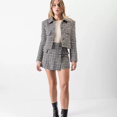 Short Con Sobrefalda