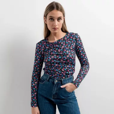 Camiseta Asimetrica Estampada