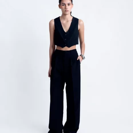 conjunto_negro_1_1_b0b59277-729e-4a60-b7a8-8f9abd60ede3.jpg