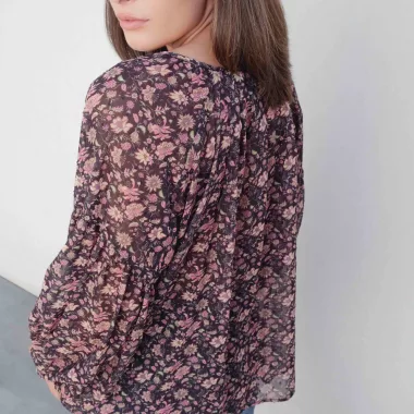 Blusa semitransparente estampada