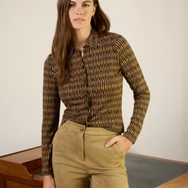 Camisa elástica con print de ondas Surkana